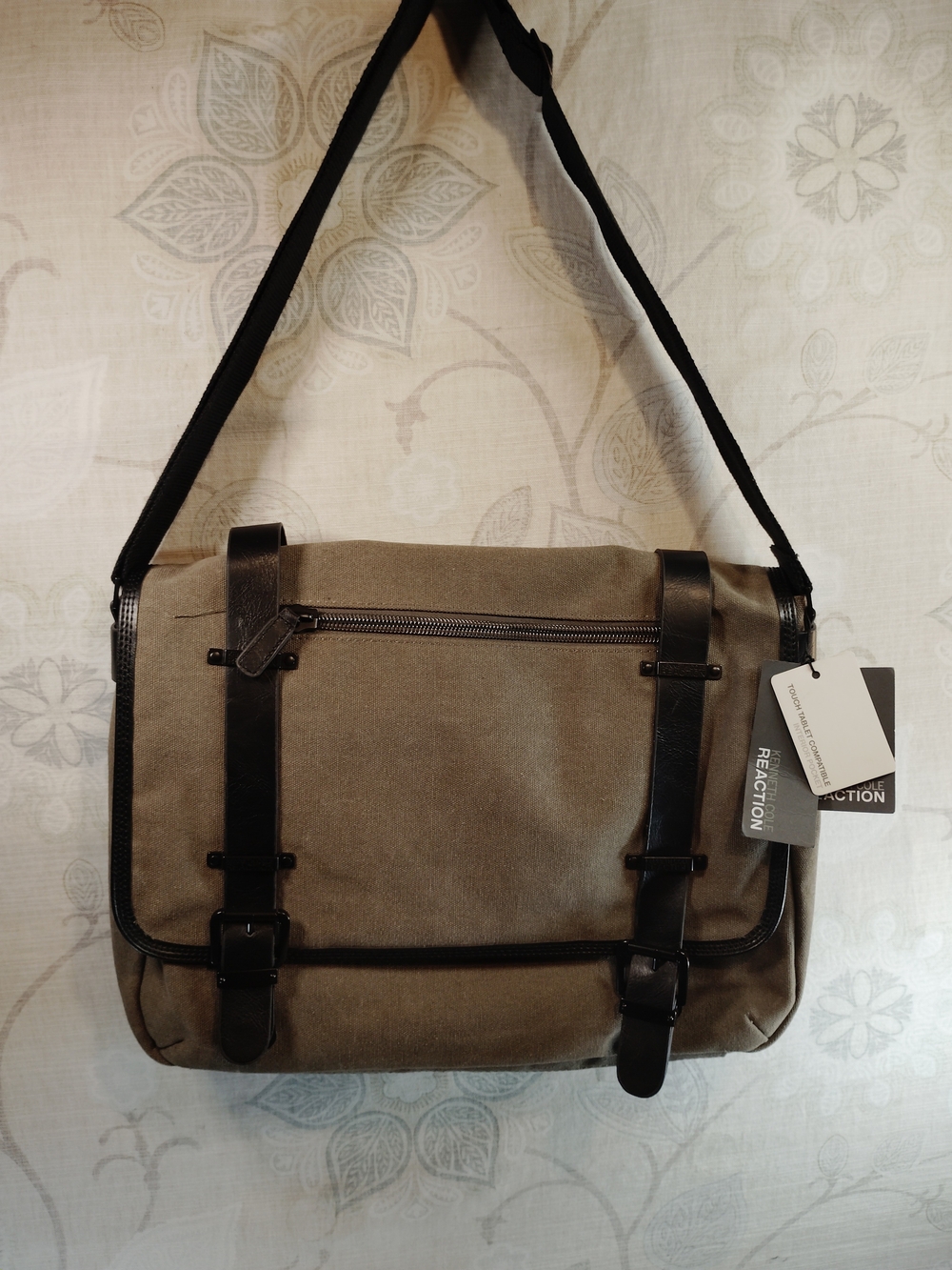 Kenneth Cole Reaction  Grey Canvas & Leather Messenger/Laptops/ Crossbody Bag